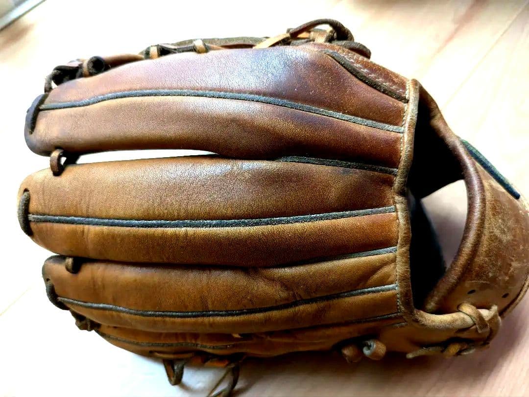 超sale!　硬式　軟式両用に購入　内野手グローブ 右 レザー　即戦力　コユニ