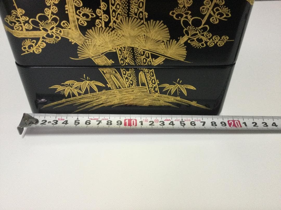 最終値下げです。【未使用 美品】 輪島塗 三段重 黒呂色 沈金 松 梅