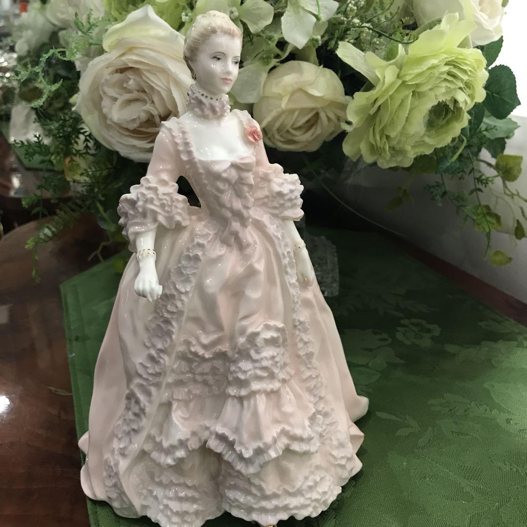 コールポートポンパドール夫人フィギュリン