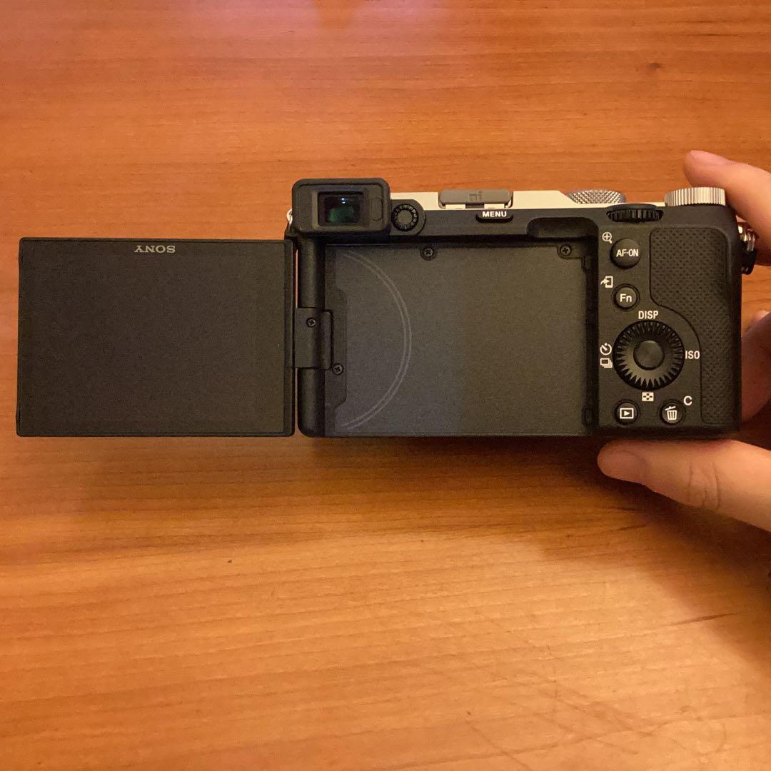 り*ぴ様 【未使用】SONY α7C ミラーレス一眼 カメラ 本体 ズームレンズ