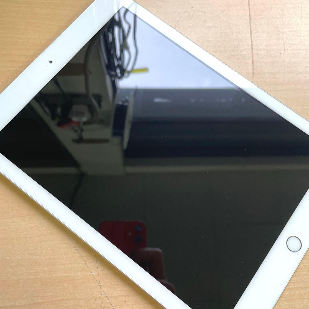 iPad 第6世代　A1893　Wi-Fiモデル　シルバー　32GB 美品　#4
