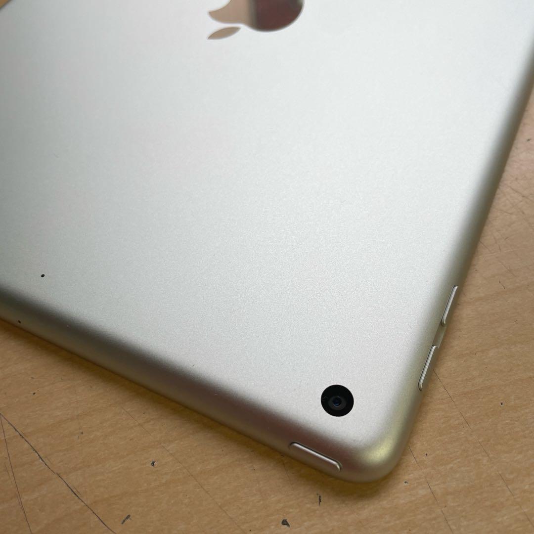 iPad 第6世代　A1893　Wi-Fiモデル　シルバー　32GB 美品　#4