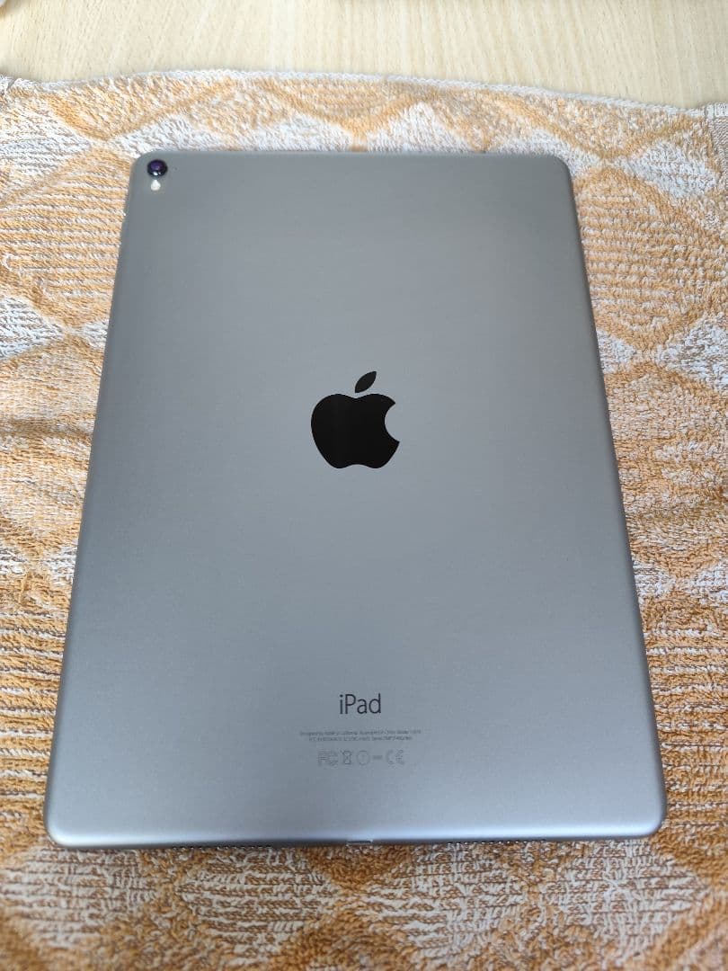 iPad Pro 9.7（Wi-Fi,128GB,スペースグレイ）