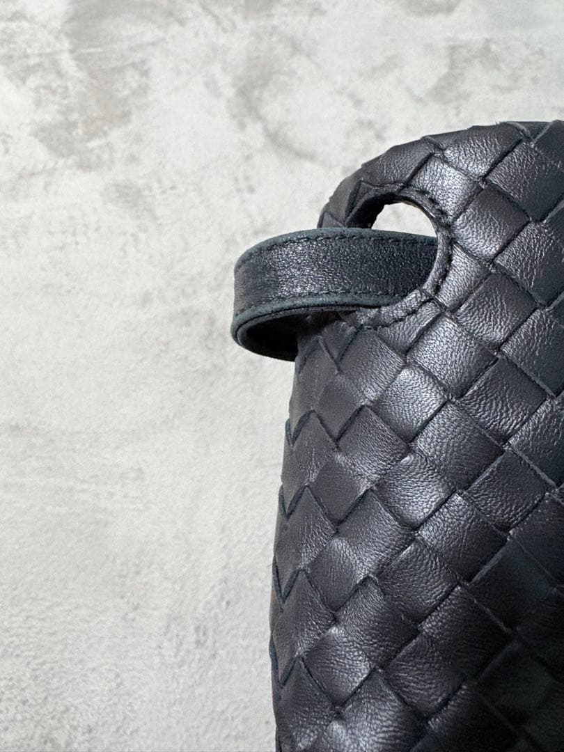 ルドルフ 『美品』BOTTEGA VENETA 編み込みレザーハンドバッグ