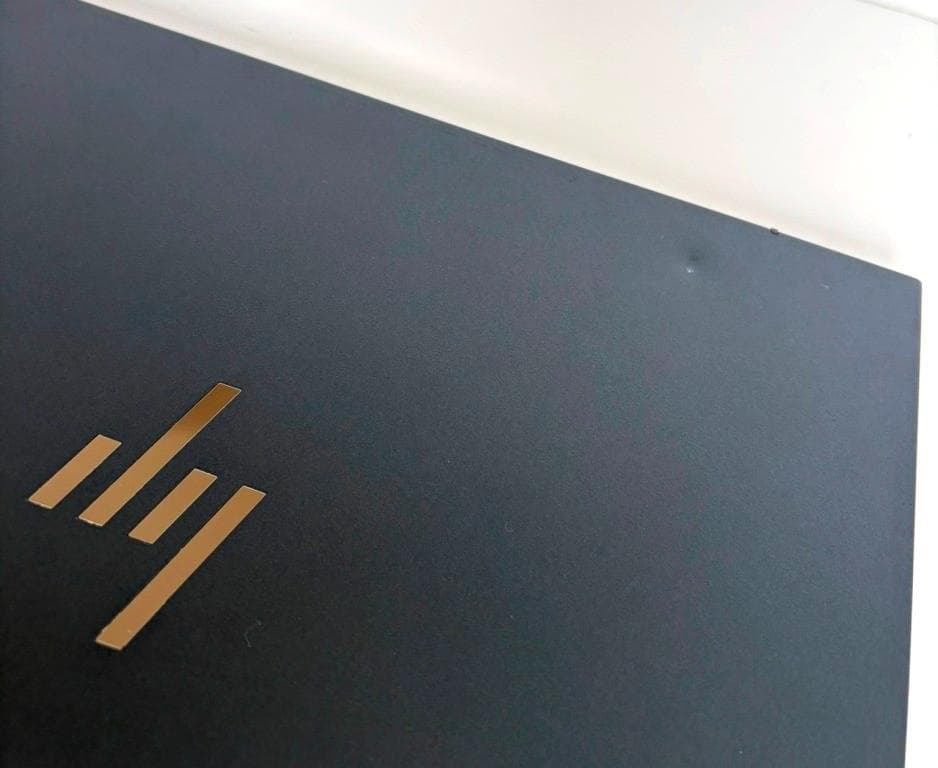 じ*ん様 HP Dragonfly G4 | Core i7-1365U | 3