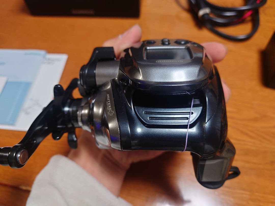 SHIMANO 24フォースマスター2000 バッテリー付き