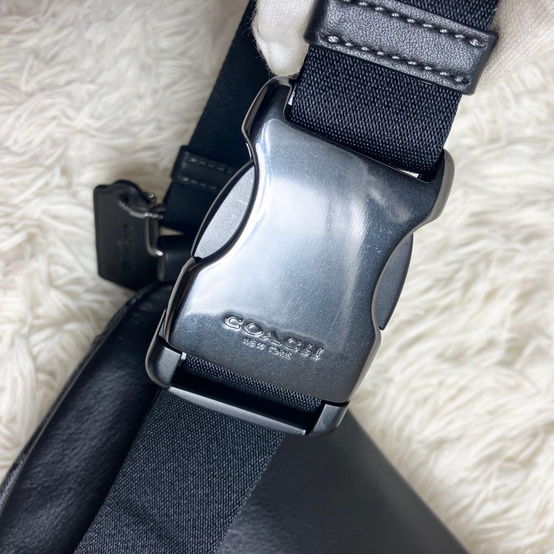 【未使用】COACH＊ボディバッグ シグネチャー チャコール PVC