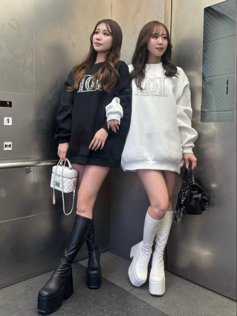 新品・未開封♡Darich♡DDロゴビジュースウェットプルオーバー　BLK