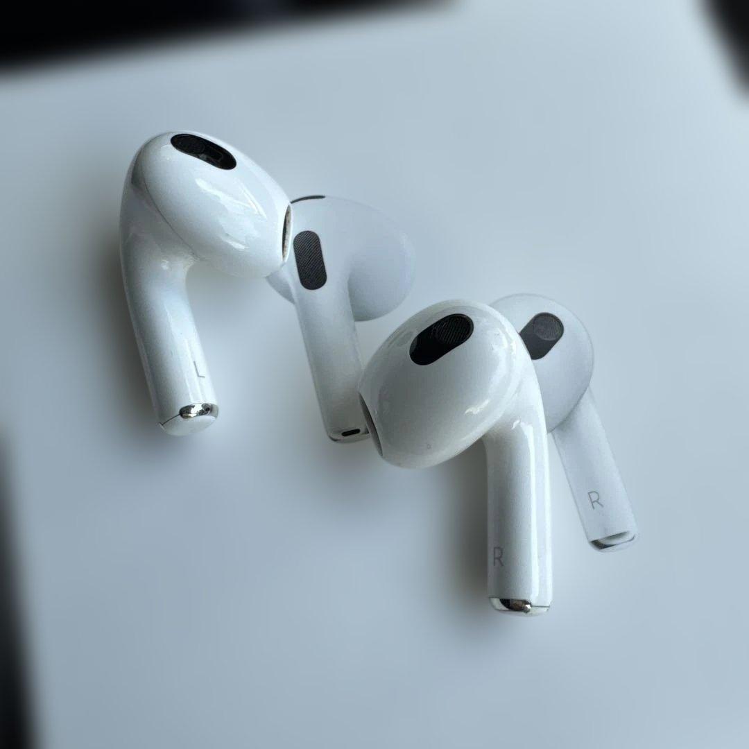 Apple AirPods3世代　箱付き　ケース　両イヤホン完備