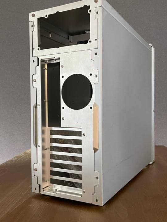 【アルミ製デザインPCケース】CoolerMaster TAC-T01-E1J