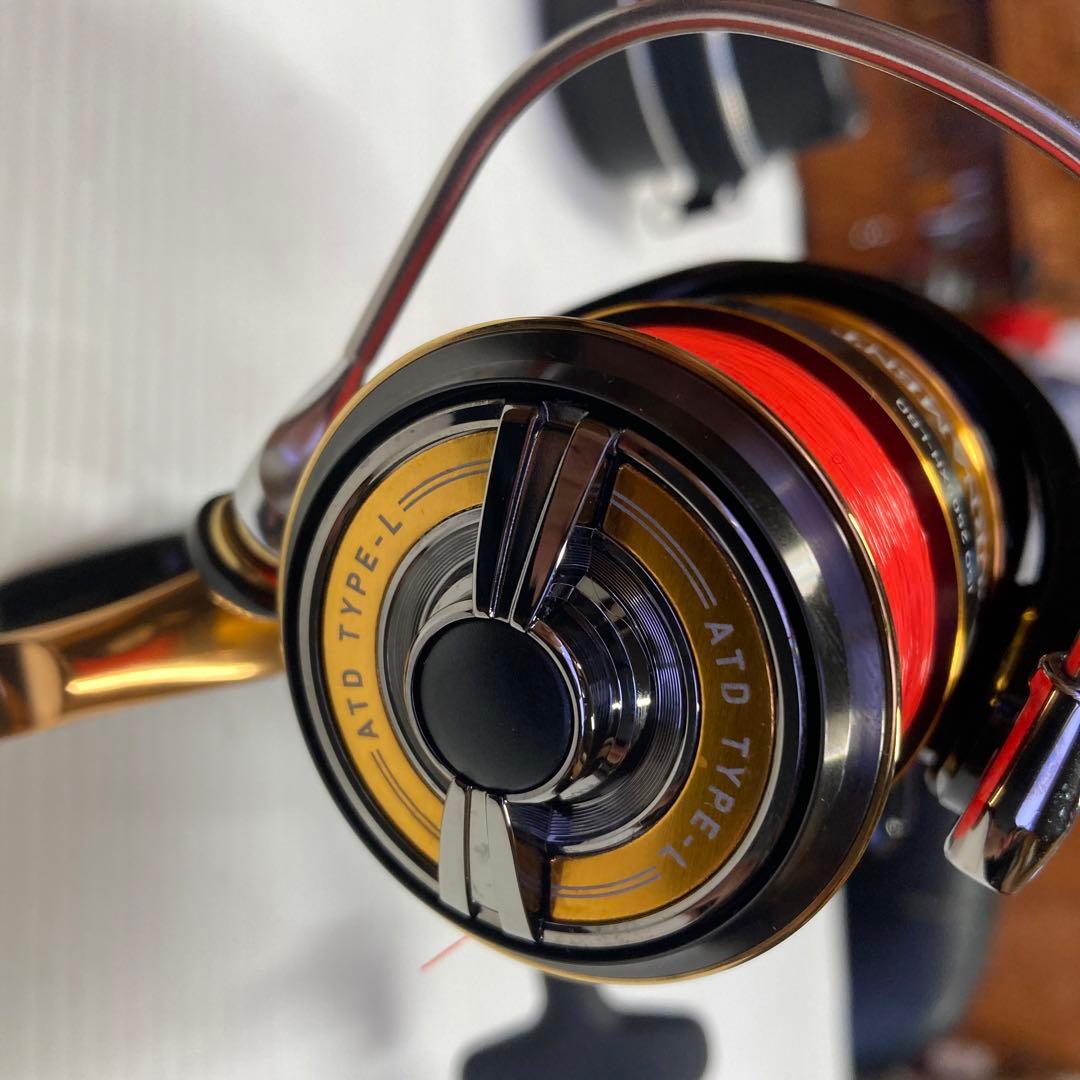 お買い得　極美品　ダイワ　22トーナメント　イソ2500XH-LBD