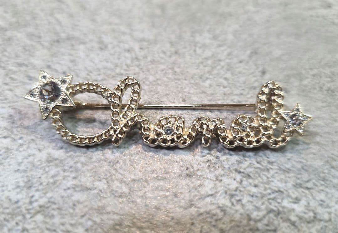 CHANEL ブローチ 新作✧*。