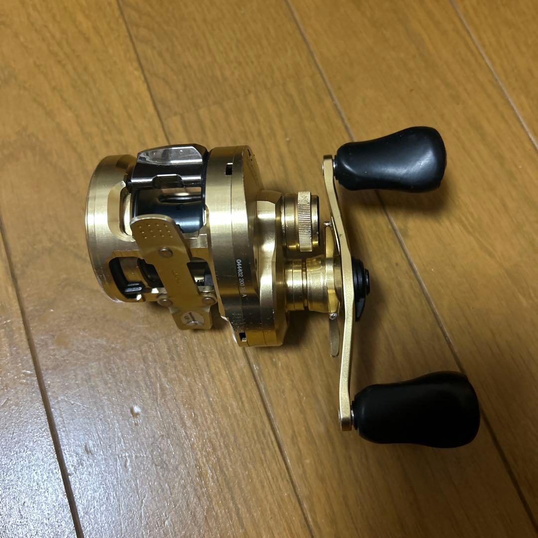 SHIMANO カルカッタコンクエスト 200XG 値下げします