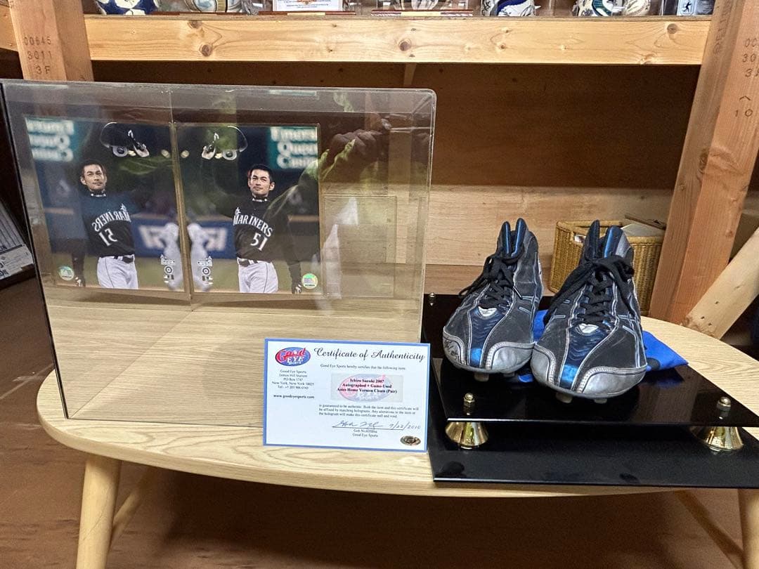 イチロー 実使用2007年アシックススパイク サイン入り