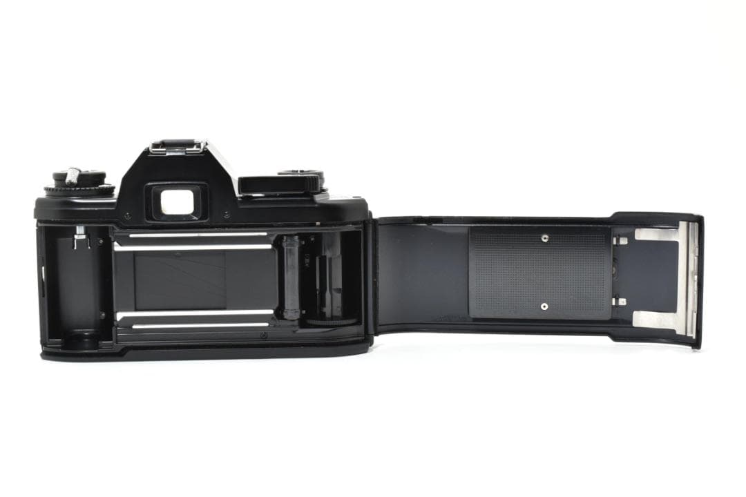 美品 NIKON ニコン EM フィルムカメラ　モルト新品交換済 H053