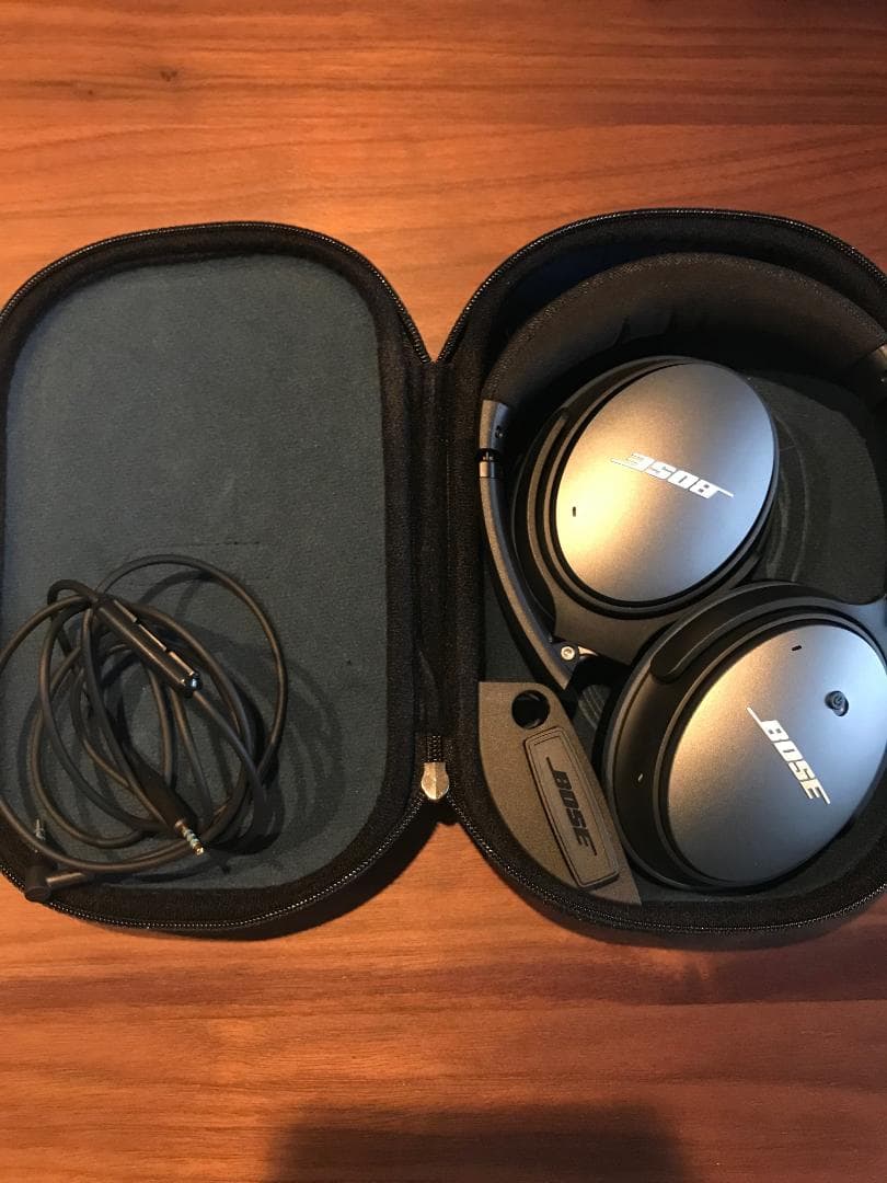 【美品】ボーズヘッドフォン（ノイズキャンセリング）