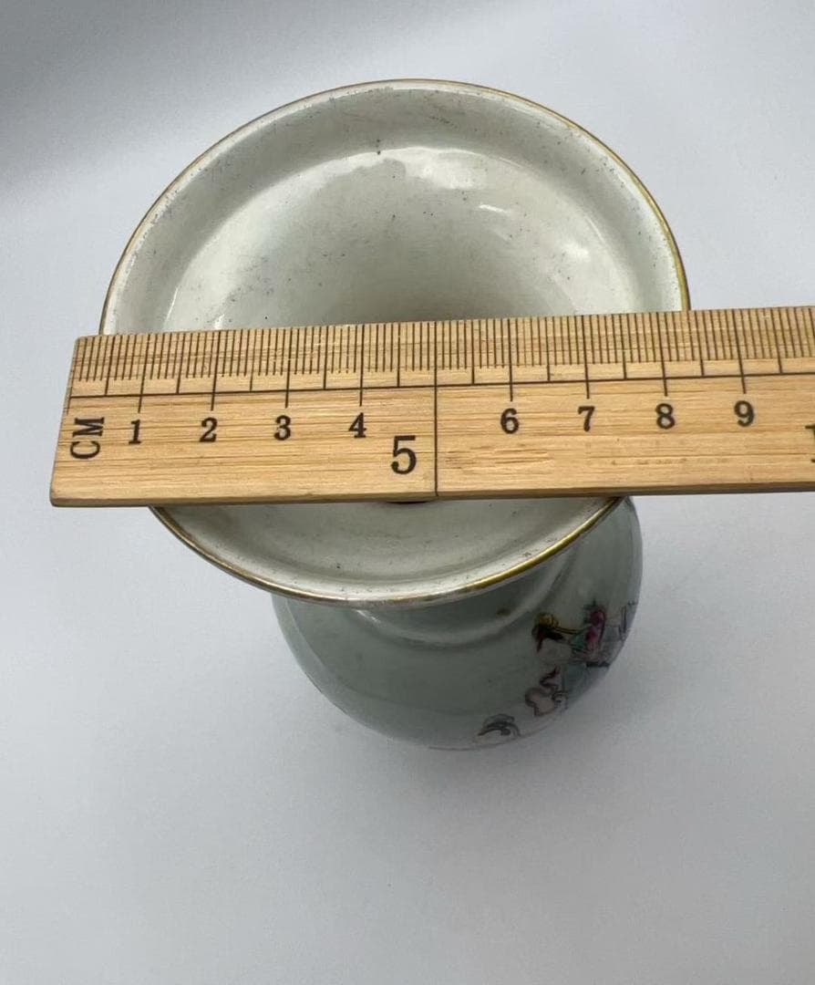 清嘉慶時代 【大清嘉慶年製】在銘 粉彩人物物語文盤口瓶 景徳鎮　花瓶 (Y-5)