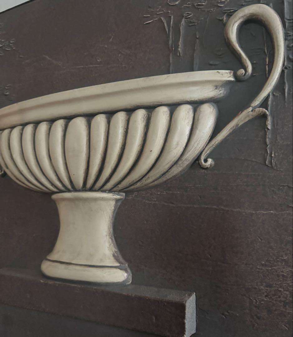 大型 浮彫りデザインの壁掛け装飾品