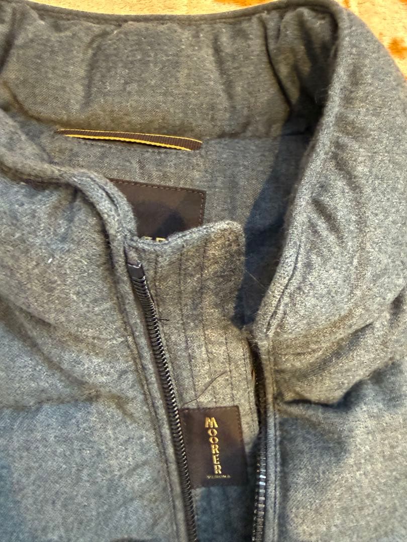 ムーレー　MOORER ダウンベスト
