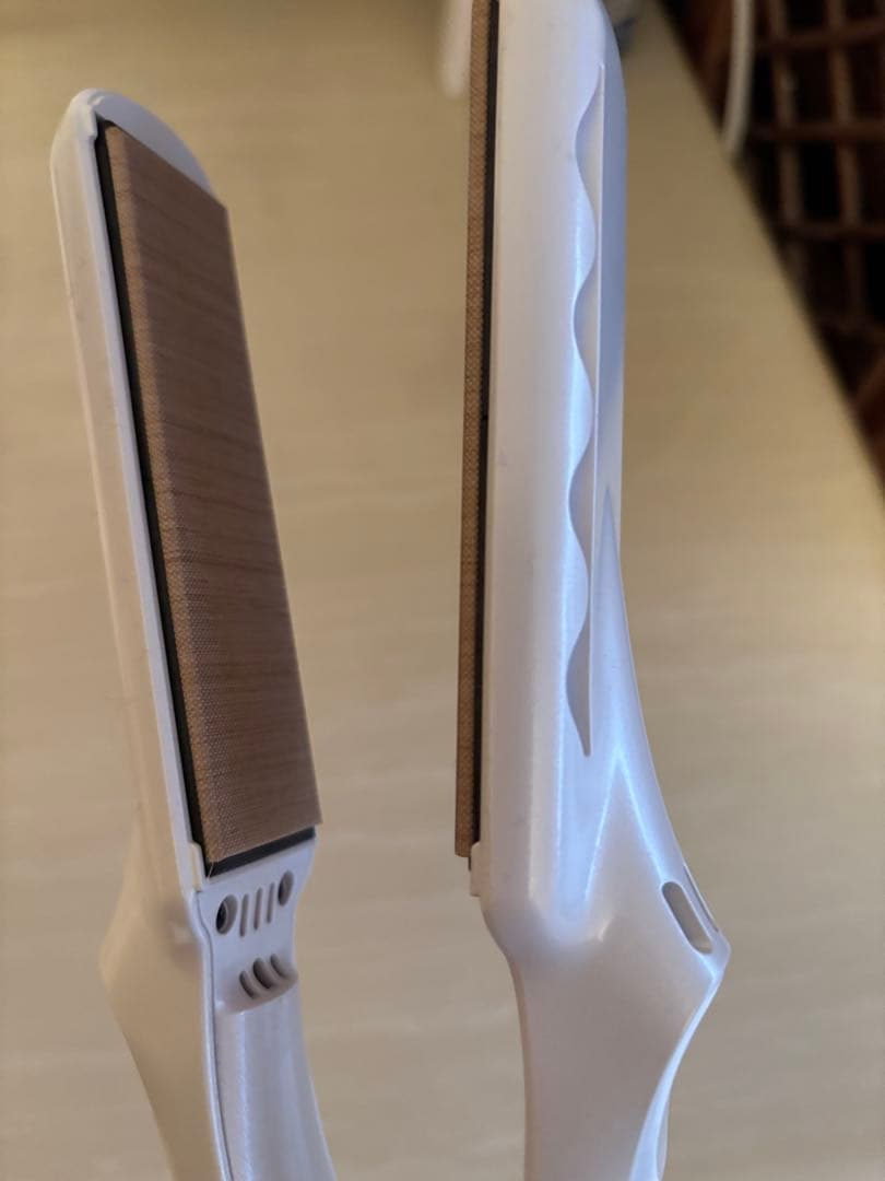 KINUJO ストレートヘアアイロン LM225 ホワイト