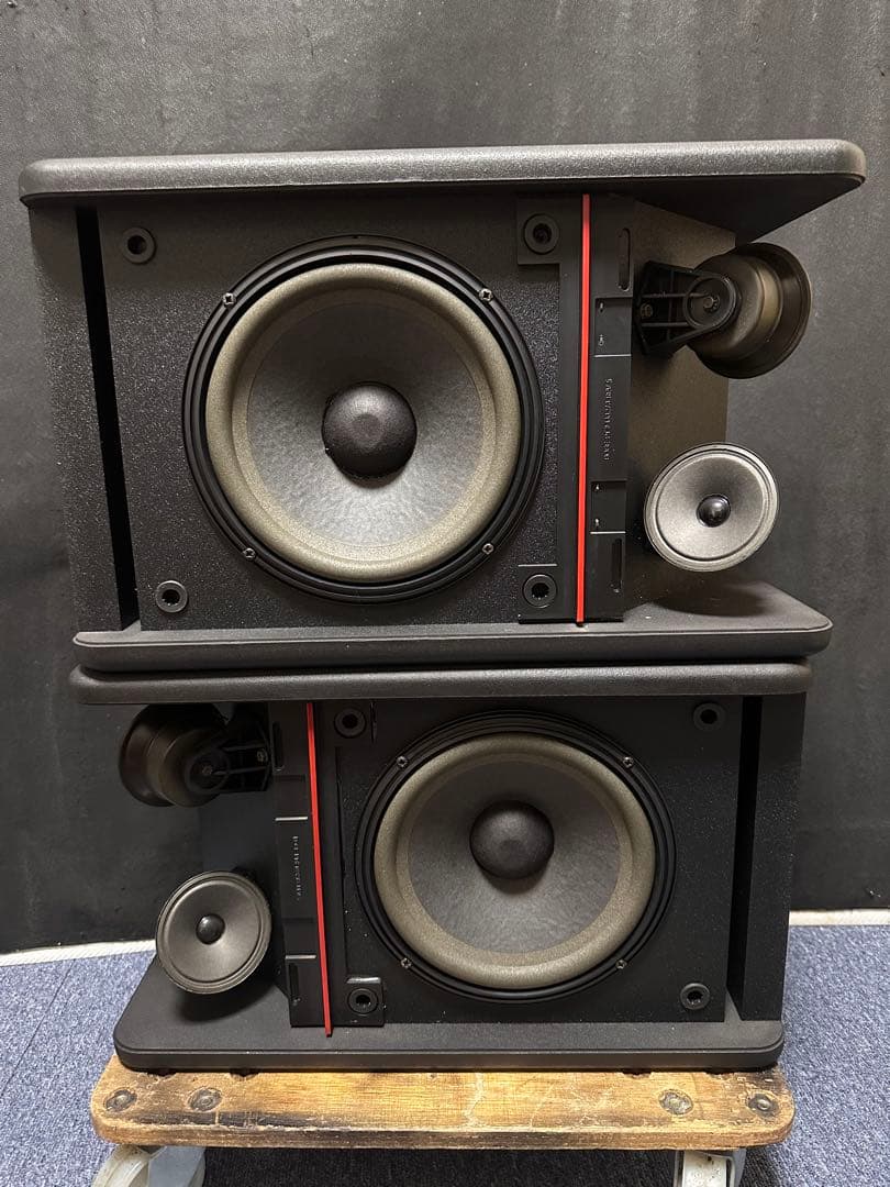 スピーカー・ウーファー Bose 301 av monitor