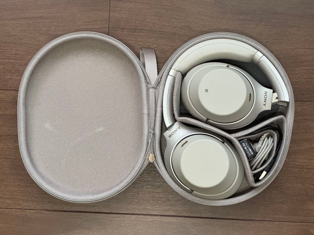 WH-1000XM3 プラチナシルバー【美品】