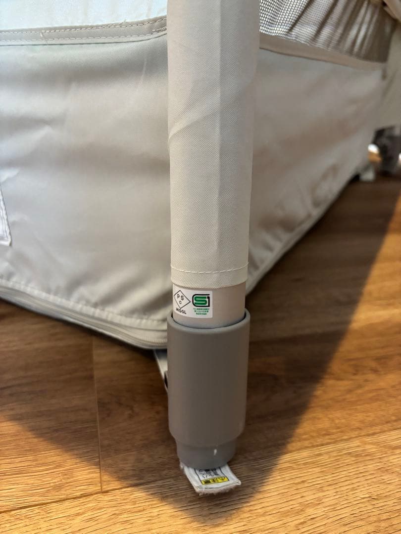 Combi コンビ すくすやトモネル　ベビーベッド　コンパクト