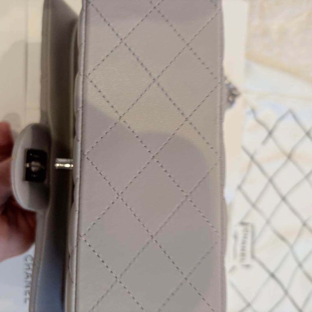 現在商談中　 CHANEL グレー キルティング ショルダー マトラッセ２５