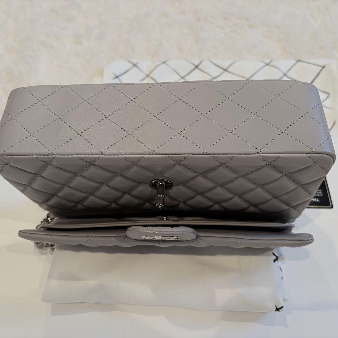 現在商談中　 CHANEL グレー キルティング ショルダー マトラッセ２５