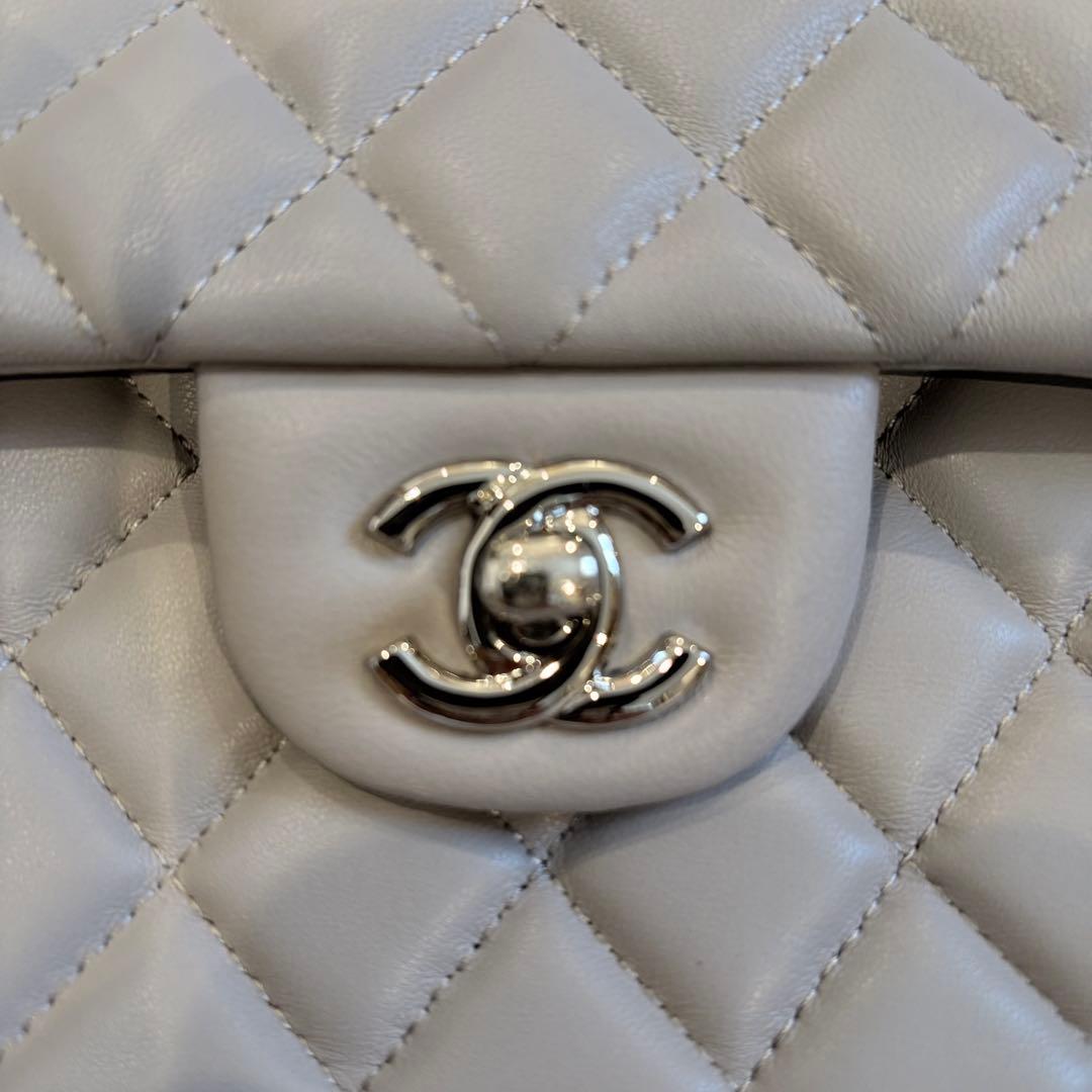 現在商談中　 CHANEL グレー キルティング ショルダー マトラッセ２５