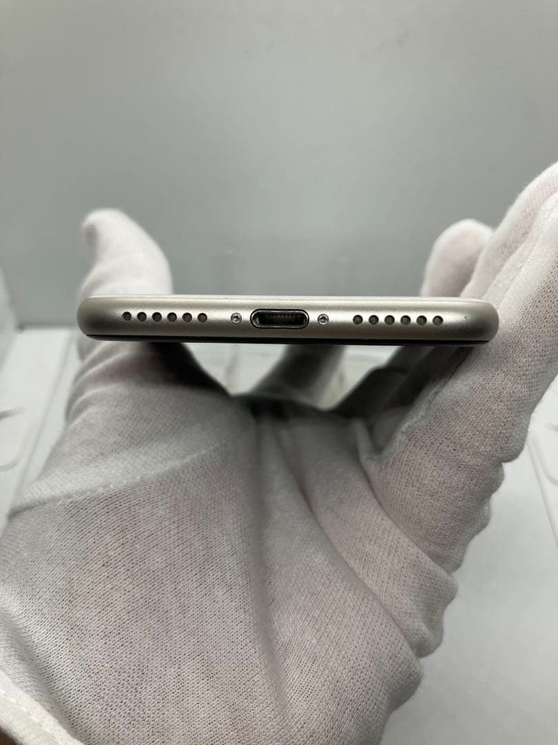 美品 バッテリー100% iPhone SE3 SIMフリー ネットワーク◯