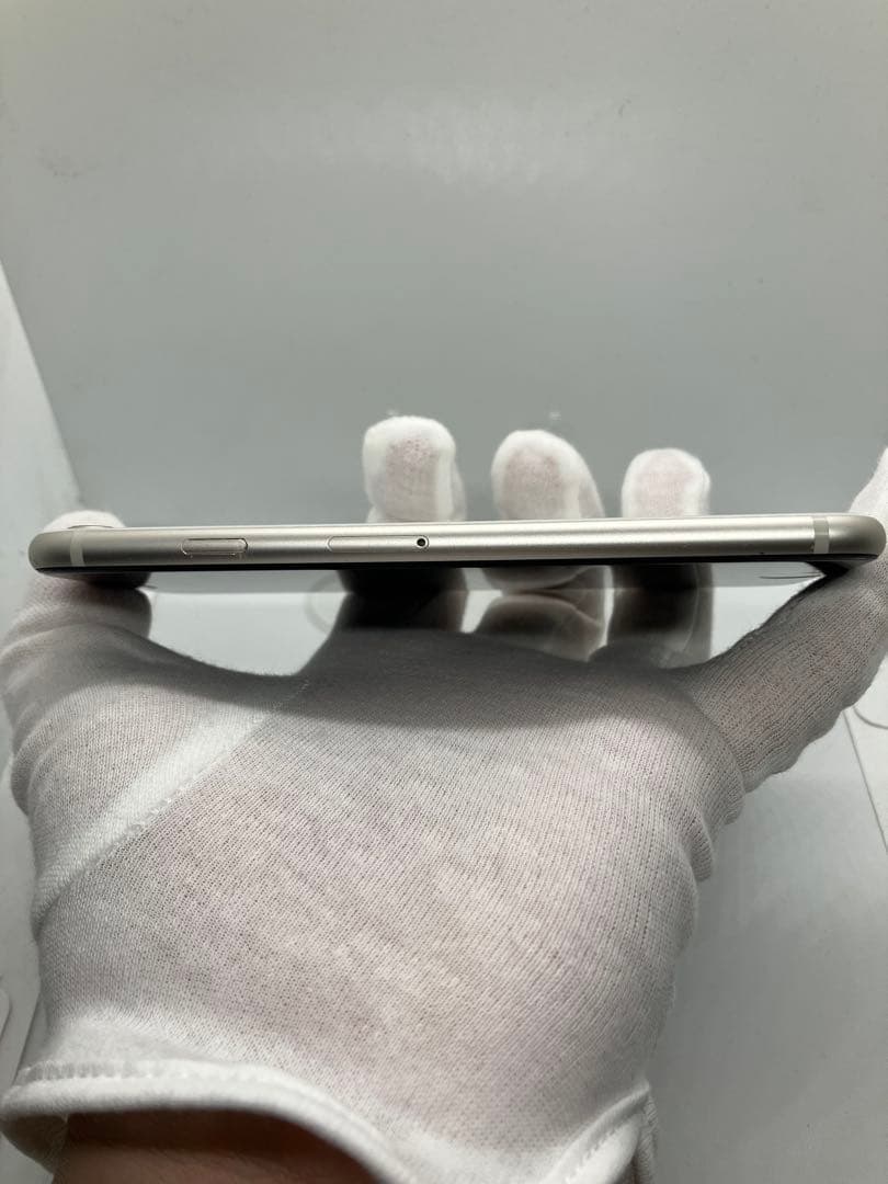 美品 バッテリー100% iPhone SE3 SIMフリー ネットワーク◯