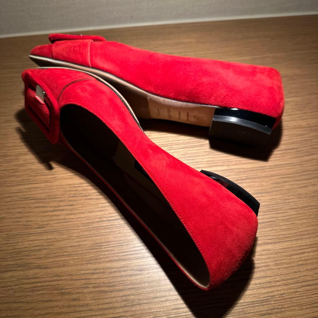 さな❣️セルジオロッシ 赤 スエード ポインテッドトゥ フラットシューズ