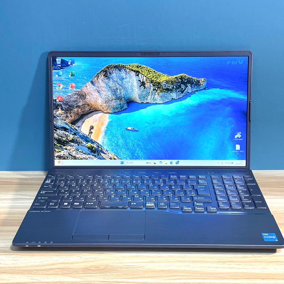 富士通 LIFEBOOK/Corei3-1215U/16GB/SSD512GB