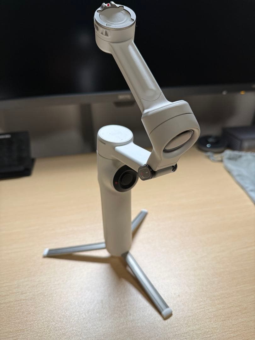 Insta360 Flow 2 Pro 白 + 純正磁気スマホマウント