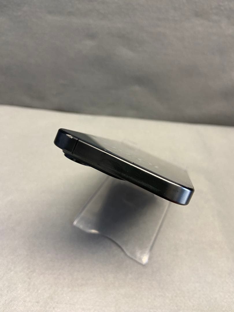 美品 国内版 SIMフリー iPhone15 Pro 1TB ブラックチタニウム