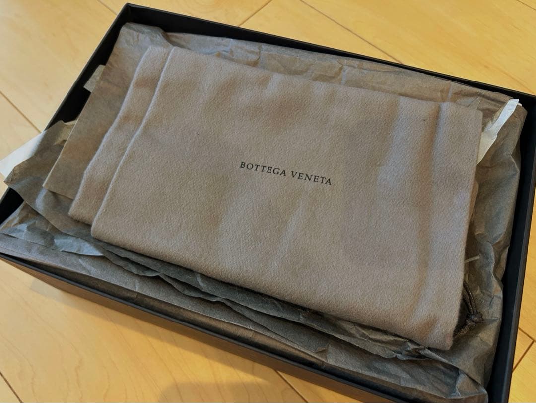 BOTTEGA VENETA ホワイトミュール