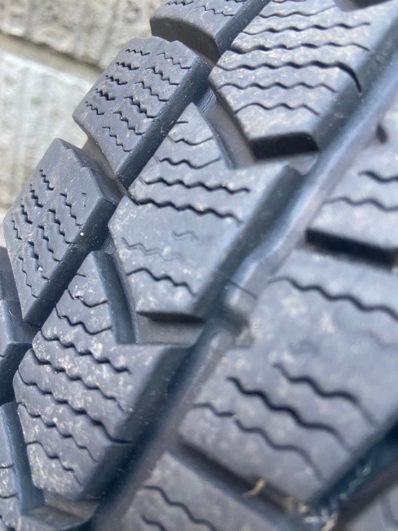 プリウス20 ウィンターマックス02 195/65/15 4本セット