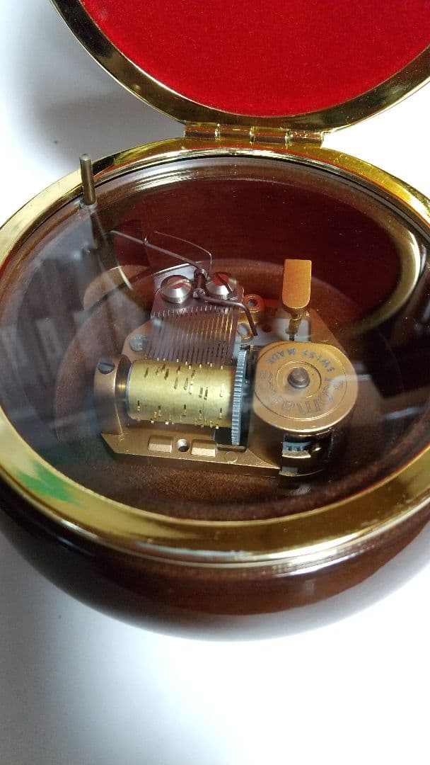 スイスリュージュ製オルゴール大巾値下げしました