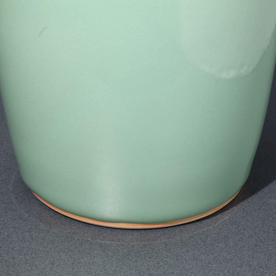 青磁耳付花瓶　小笠原長春　鍋島焼　共箱　高さ28cm R1669ラ3