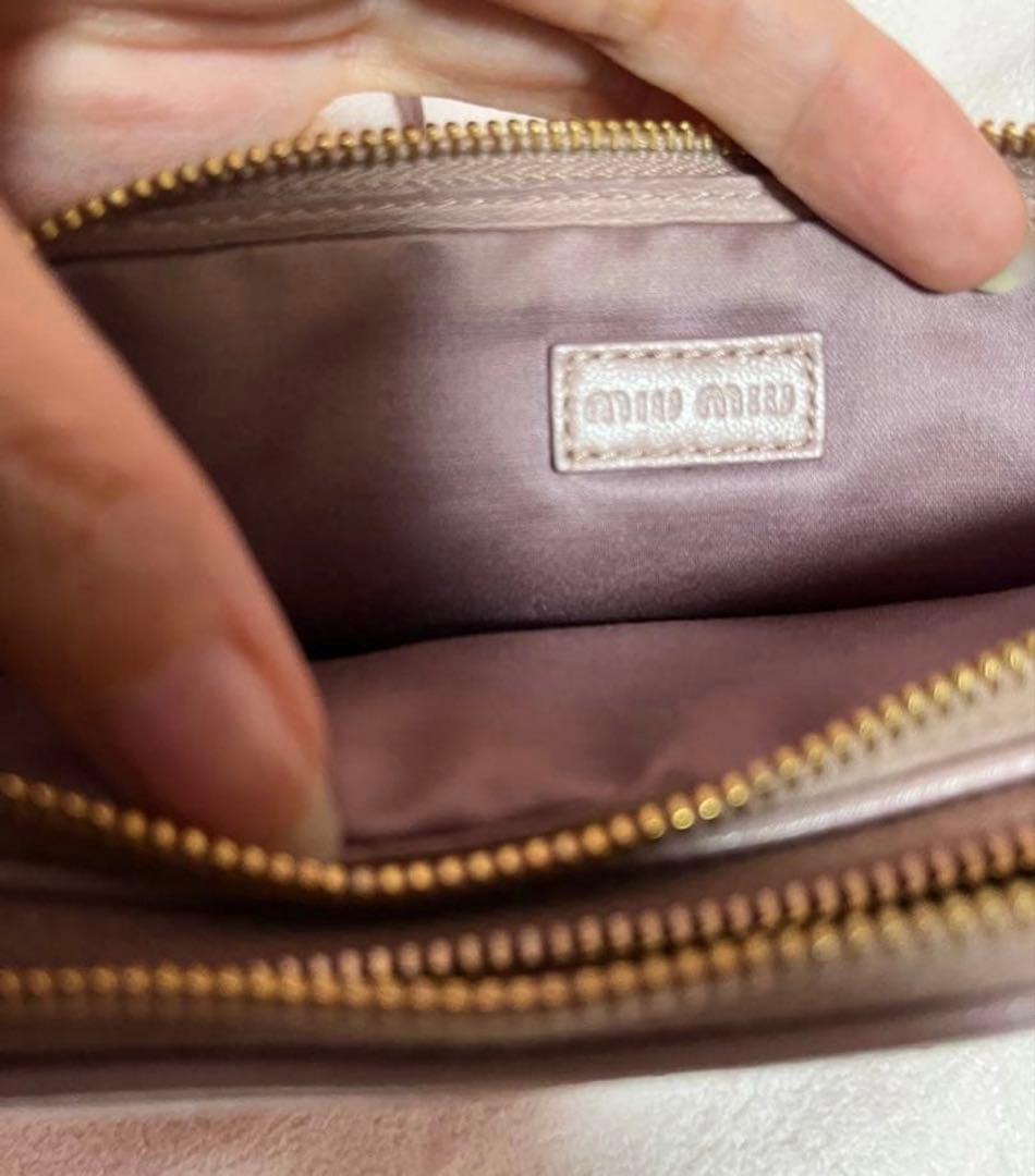 MIU MIU ミュウミュウ　 ピンク ショルダーバッグ　ポシェット