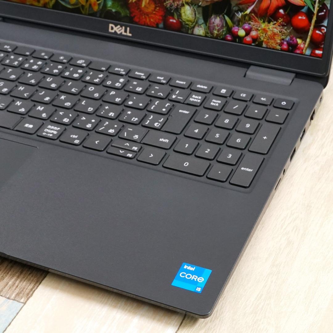 未使用に近いレベルの極美品⭐️超高速大容量新品ＳＳＤ１ＴＢ搭載☆１１世代コアｉ５