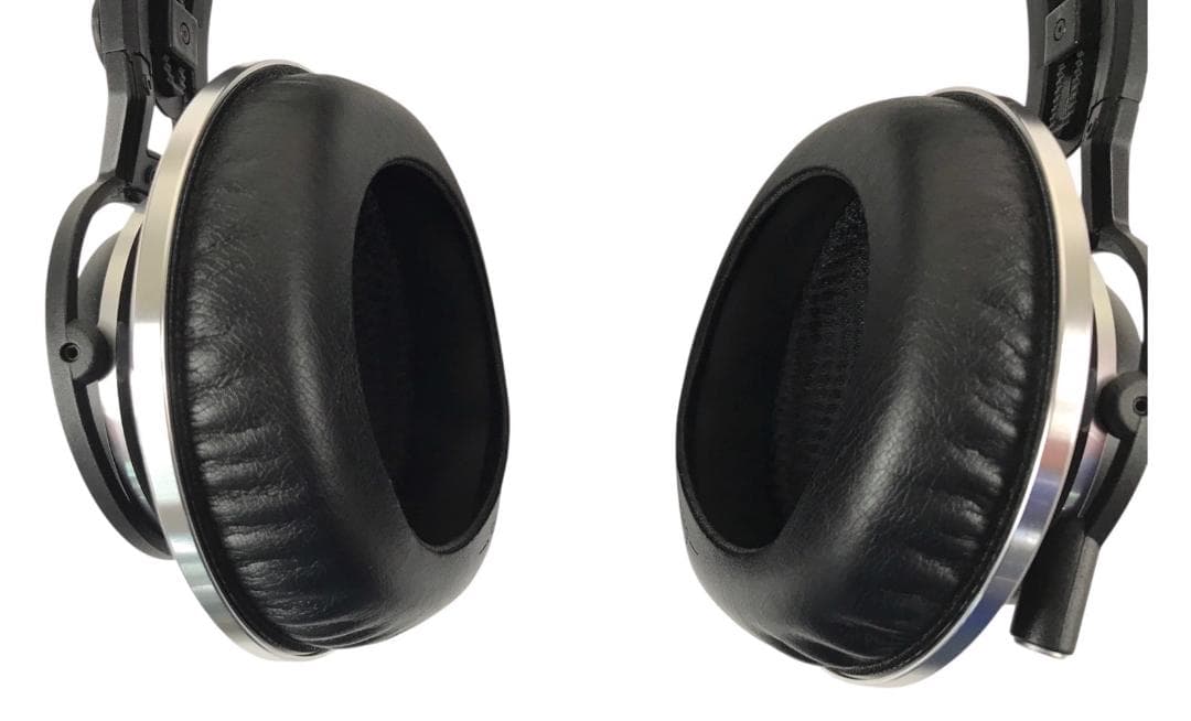 ★良品★ AKG アーカーゲー 密閉型ヘッドホン K872 ブラック