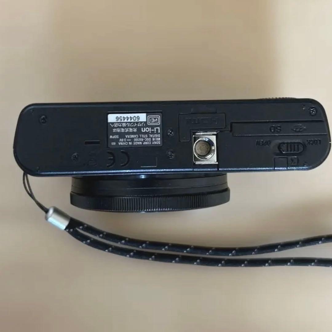 デジタルカメラ SONY DSC-RX100