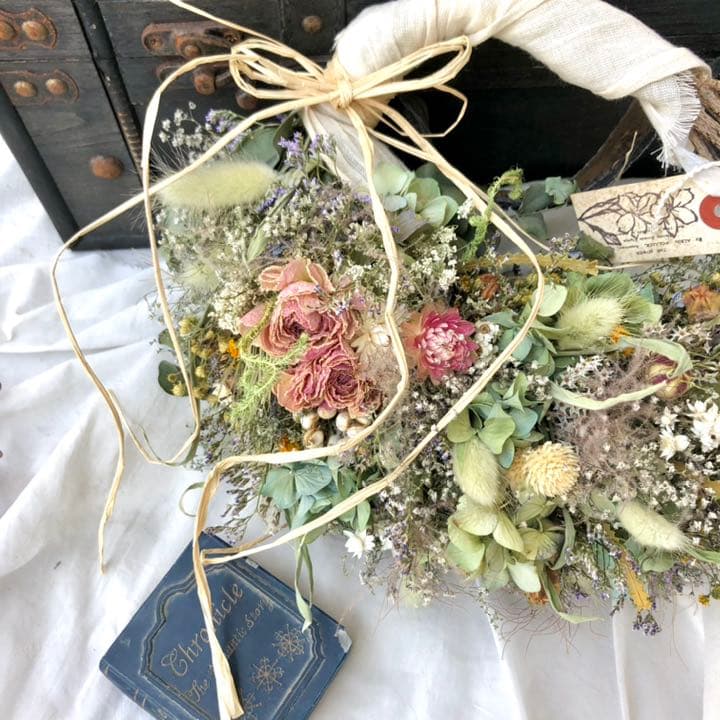 花々の可憐リース