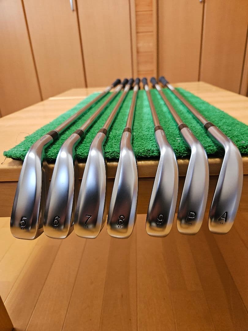プロギア　０３　アイアン　５～PW AW ７本　２０２５モデル！