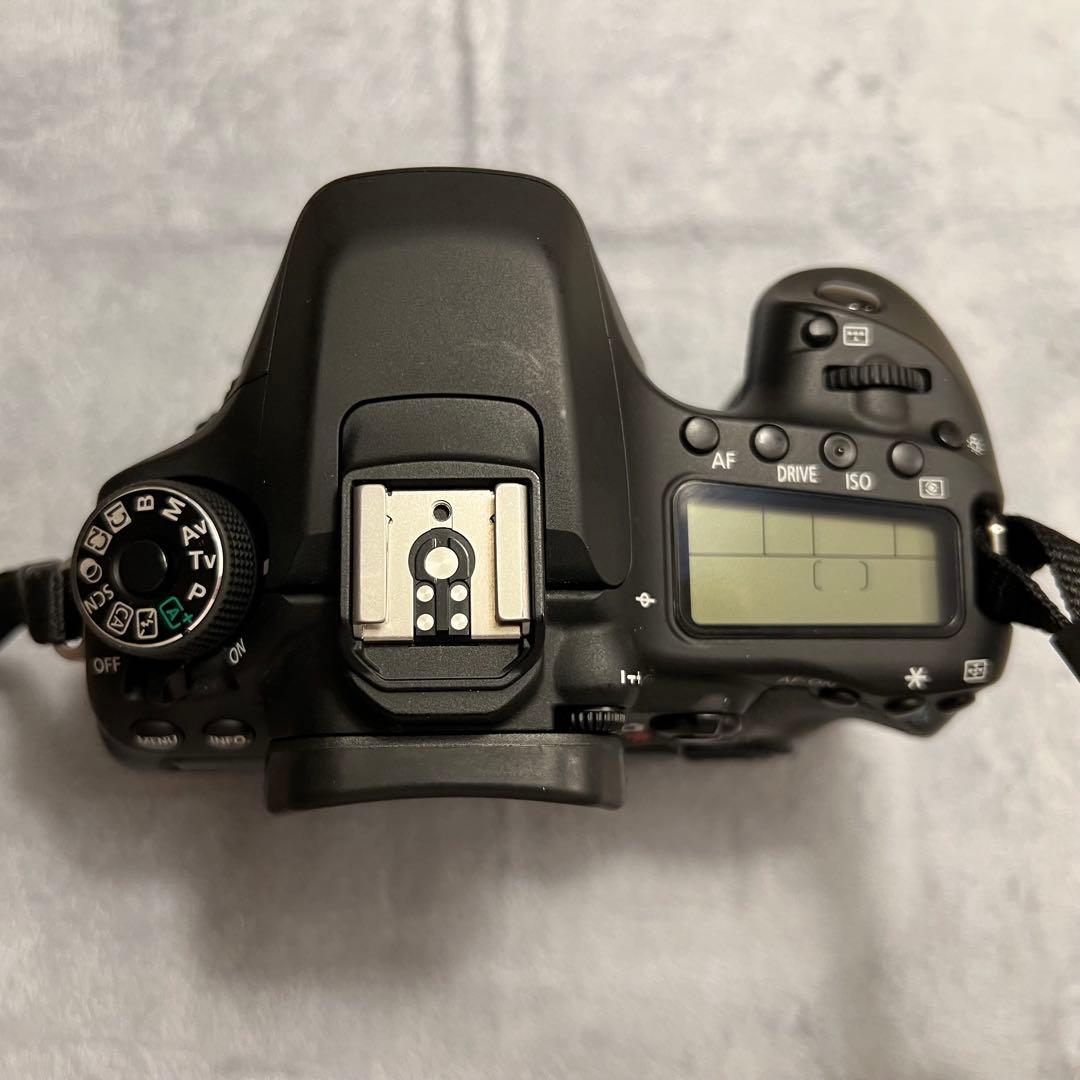 Canon EOS 80D ボディ