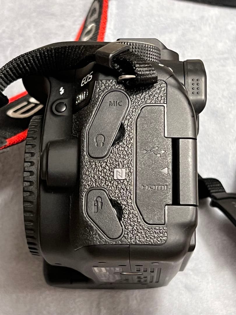 Canon EOS 80D ボディ