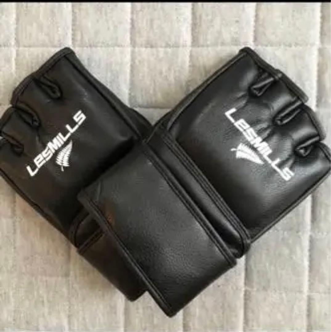 レズミルズ　オープンフィンガーグローブ