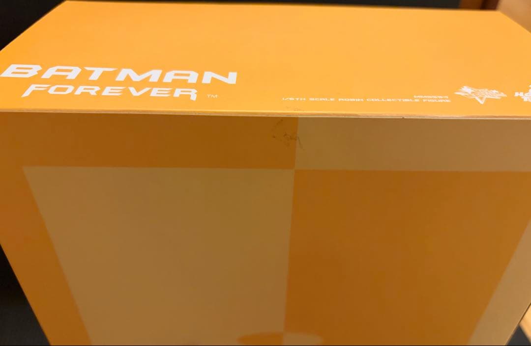 マ*ル様 新品未開封！ホットトイズロビン★ダークナイトバットマンフォーエバー